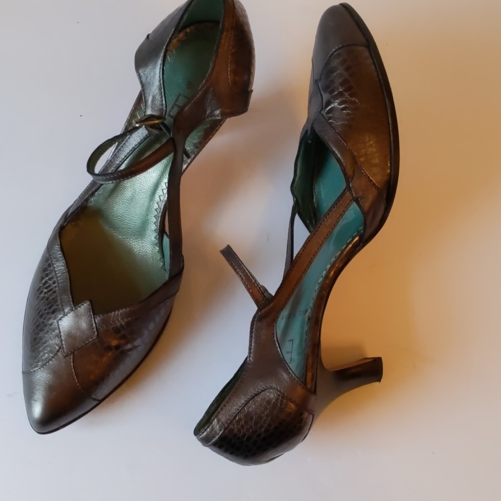 E silver strappy heels- sz 9